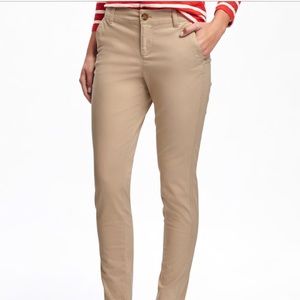 Old Navy Mid-Rise Skinny Everyday Khakis